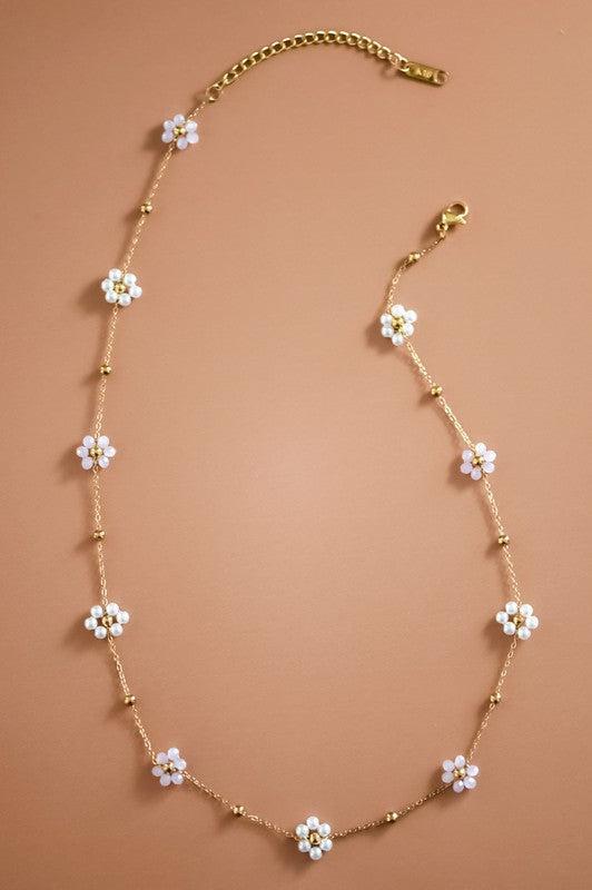 Pearl Daisy Collar Necklace