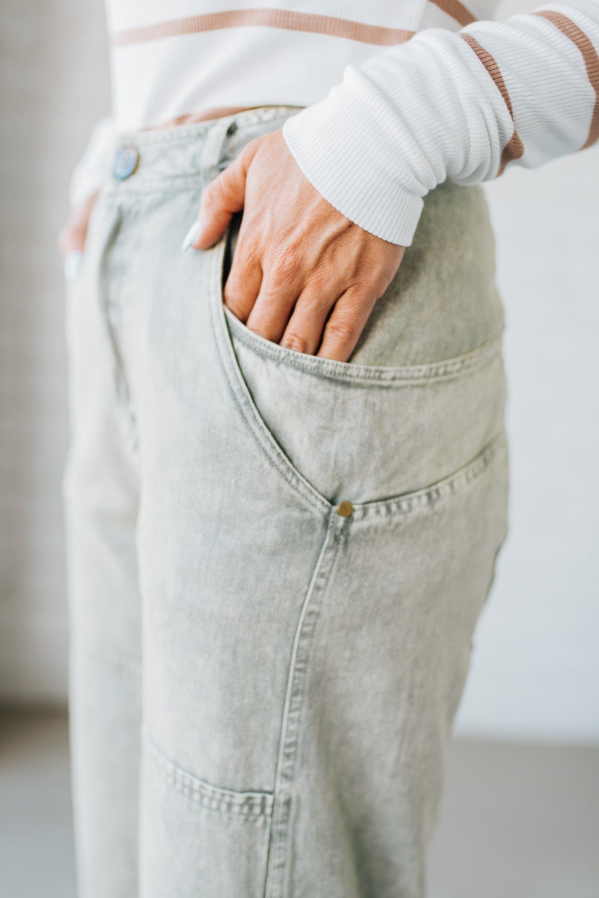 Ace Knee Patch Barrel Jeans | Light Olive - SO ME