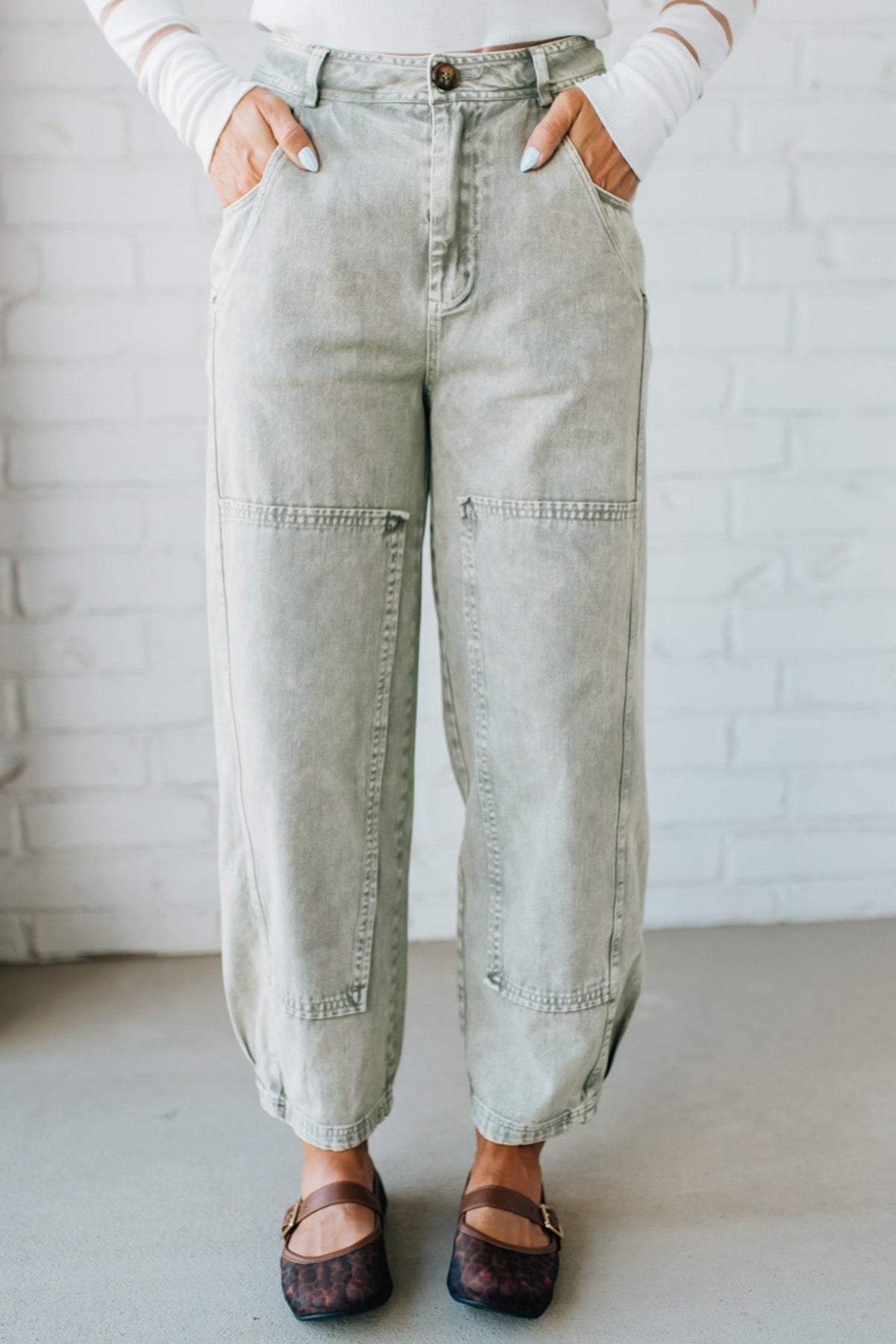 Ace Knee Patch Barrel Jeans | Light Olive - SO ME