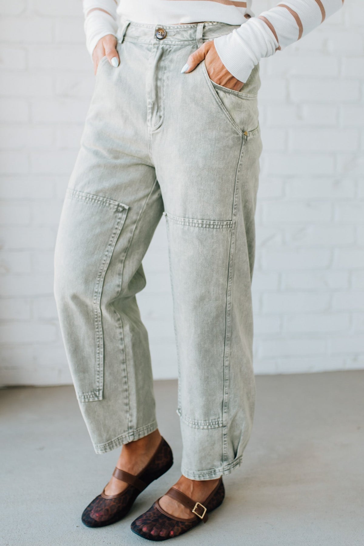 Ace Knee Patch Barrel Jeans | Light Olive - SO ME