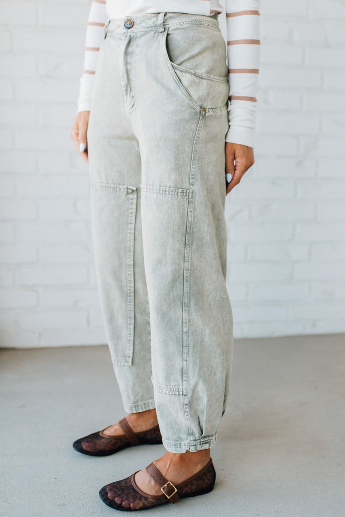 Ace Knee Patch Barrel Jeans | Light Olive - SO ME