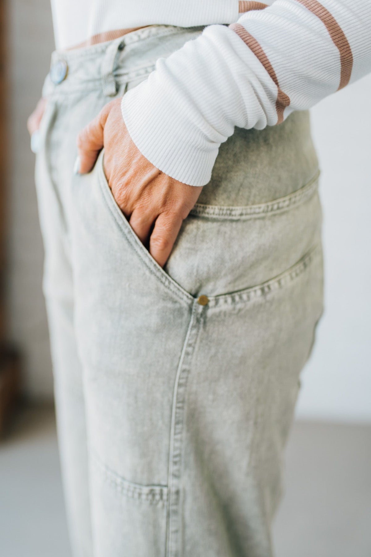 Ace Knee Patch Barrel Jeans | Light Olive - SO ME