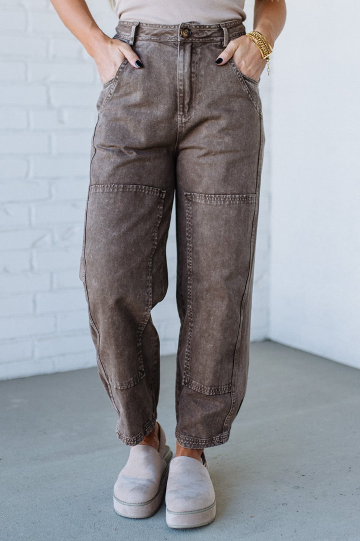 Ace Knee Patch Barrel Jeans | Brown - SO ME