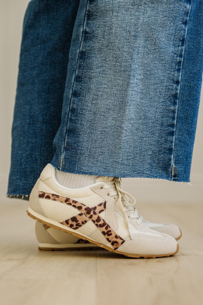 Alice Barrel Cut Contrast Denim - RISEN