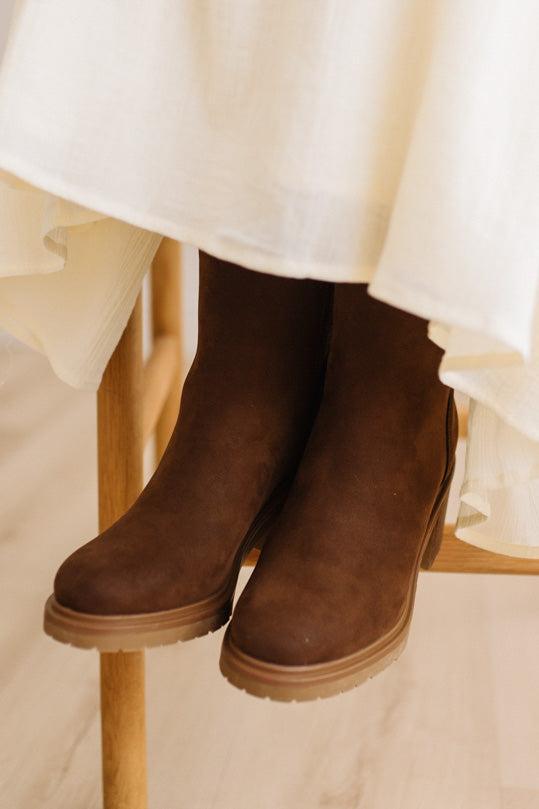 Aly Lug Chelsea Boots