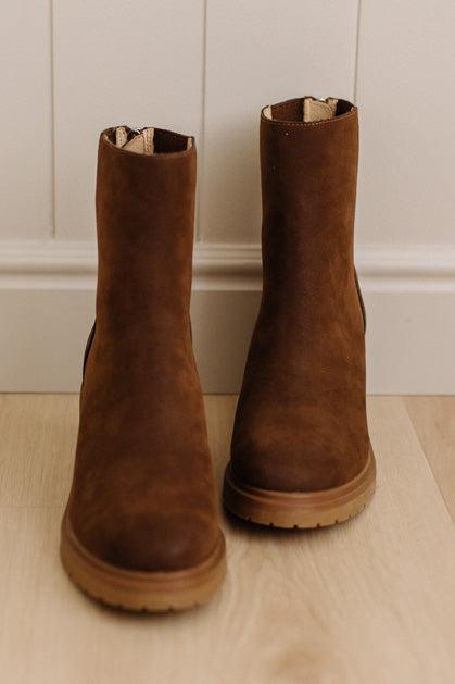 Aly Lug Chelsea Boots