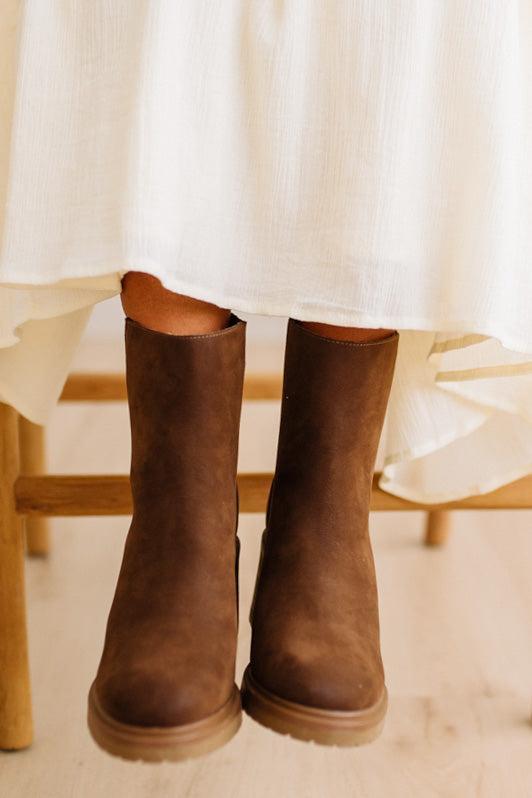 Aly Lug Chelsea Boots
