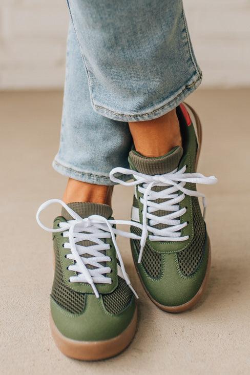 Benny Double Stripe Sneakers