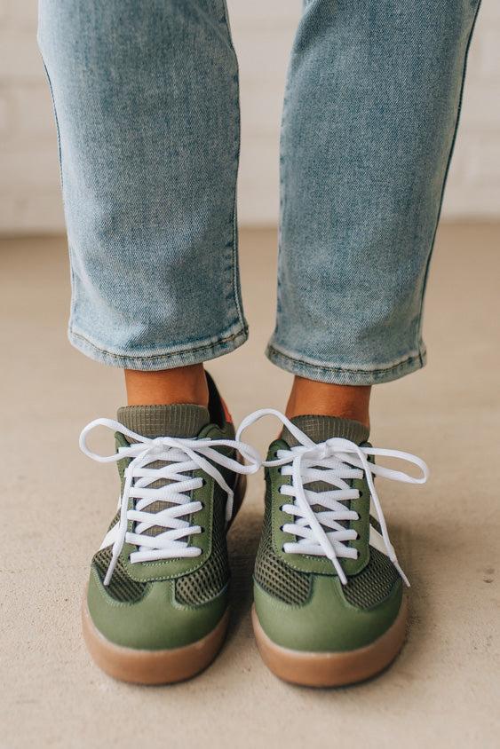 Benny Double Stripe Sneakers