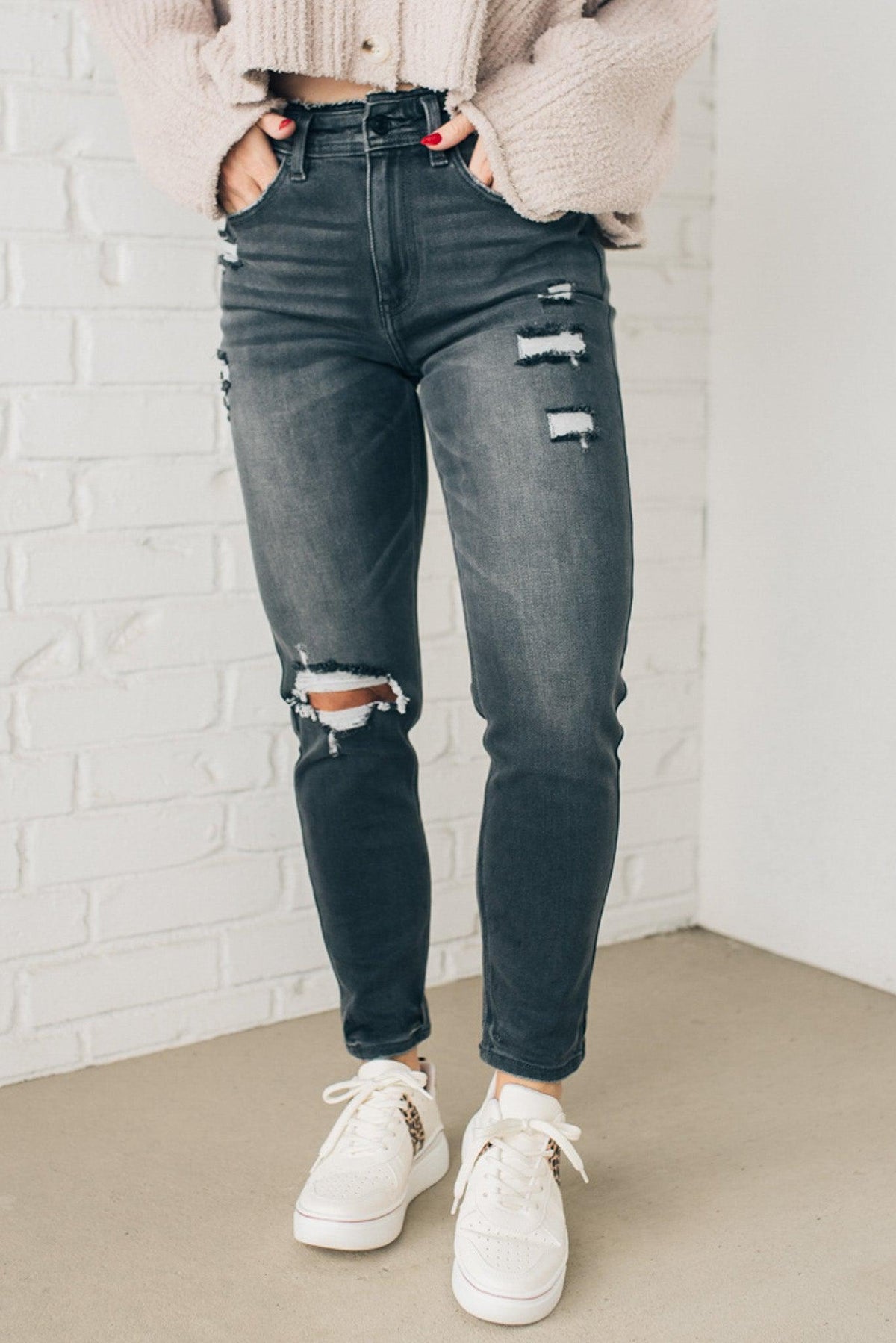 Daphne Distressed Mom Jeans - KANCAN