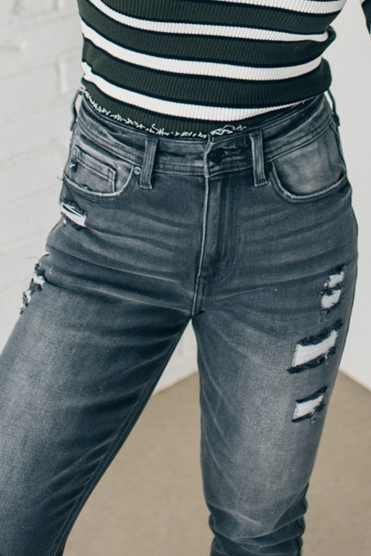 Daphne Distressed Mom Jeans - KANCAN
