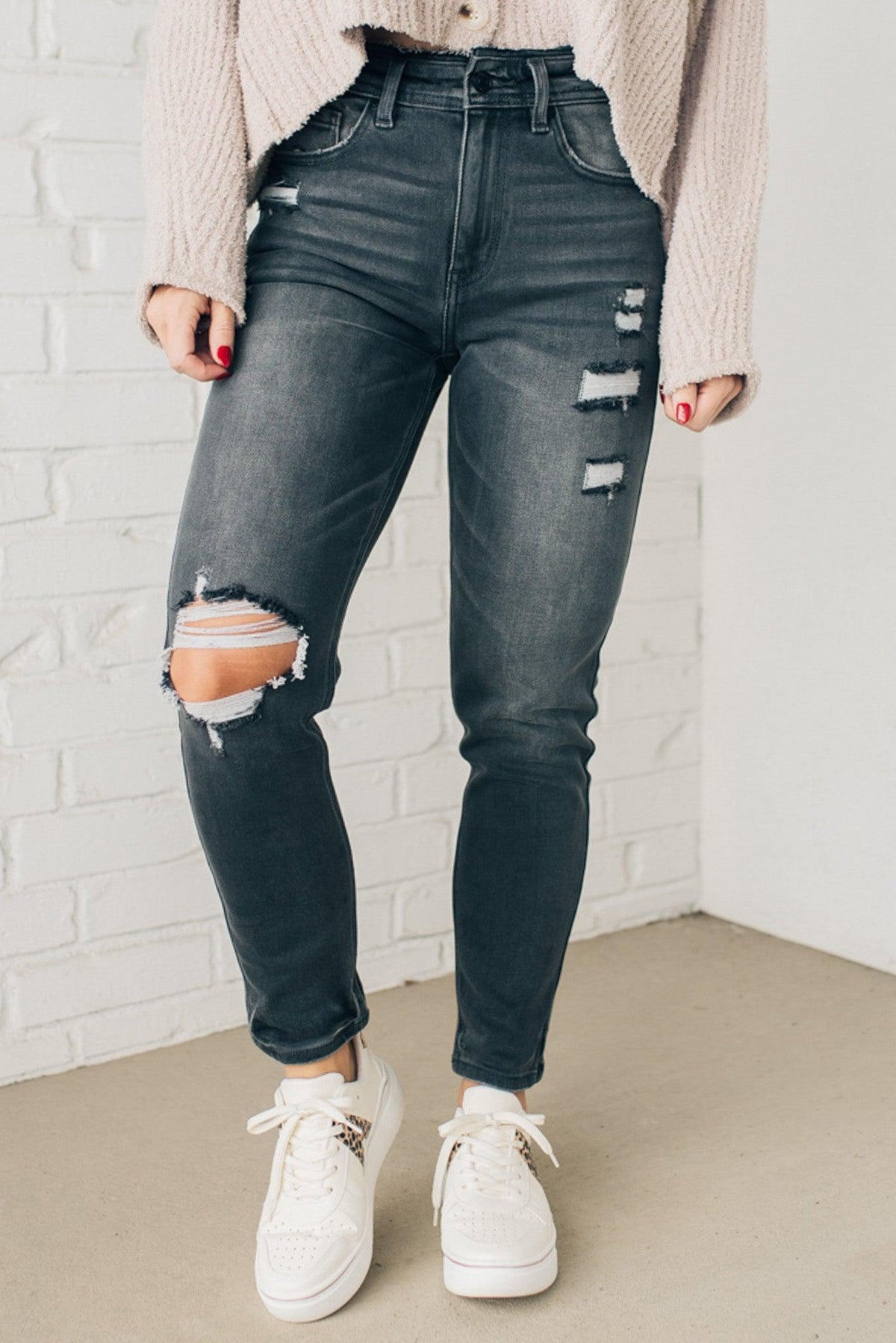 Daphne Distressed Mom Jeans - KANCAN