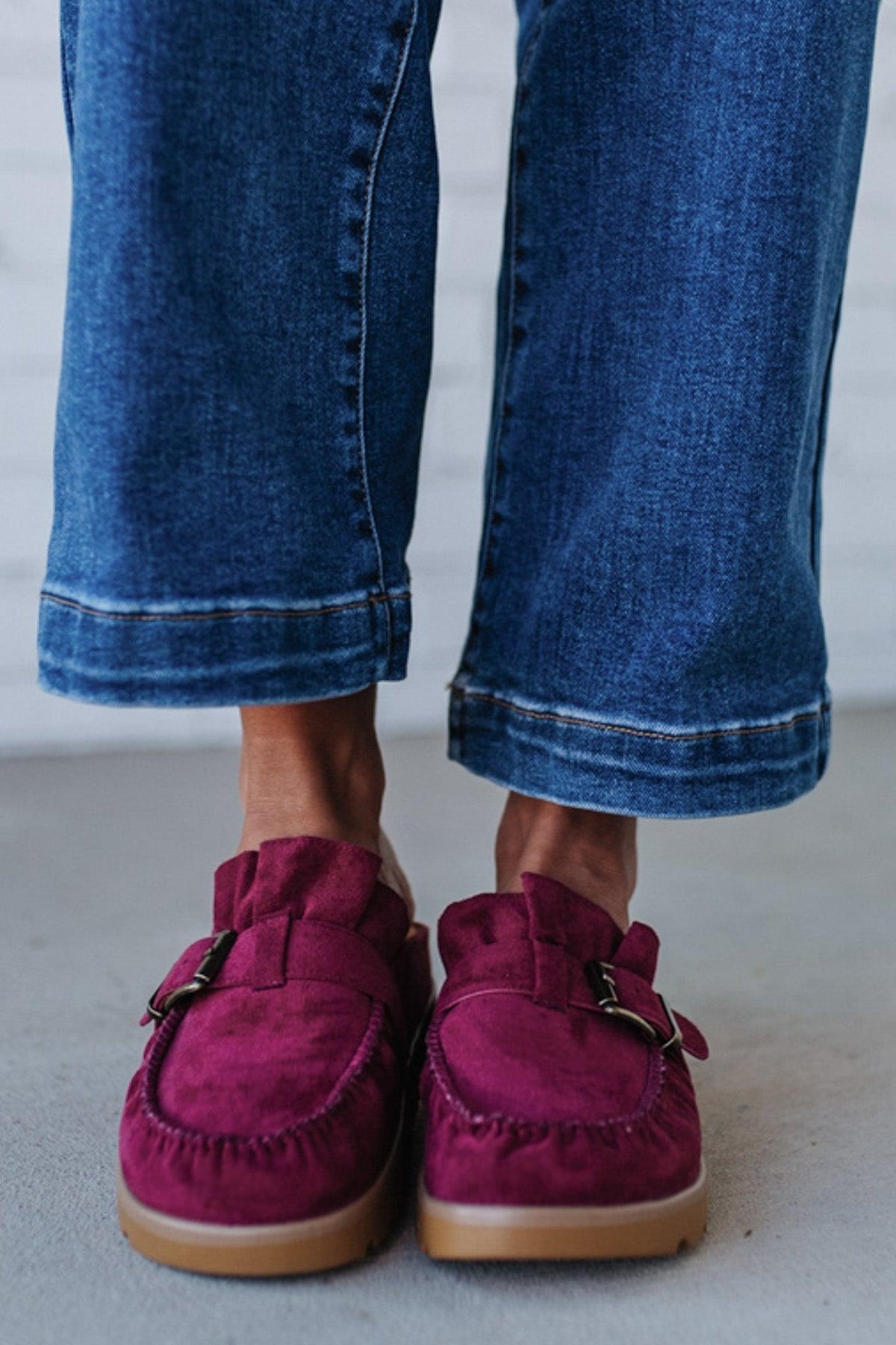 Deb Ruffled Suede Slides | Oxblood