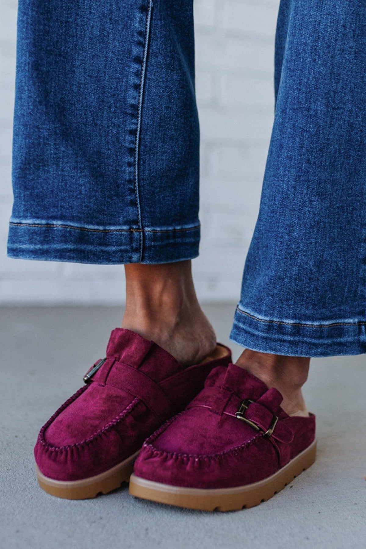 Deb Ruffled Suede Slides | Oxblood