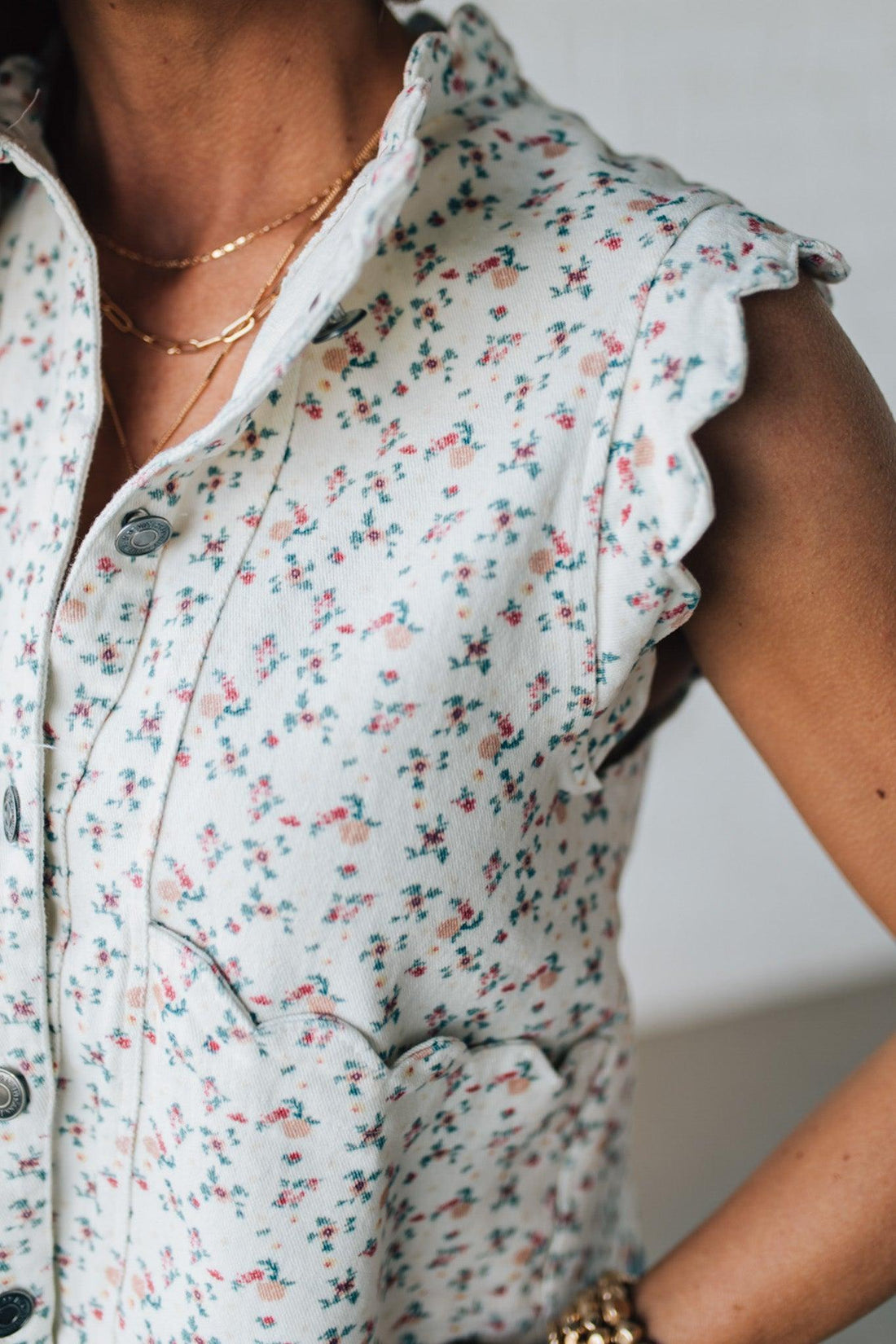 Ditsy Floral Scalloped Vest