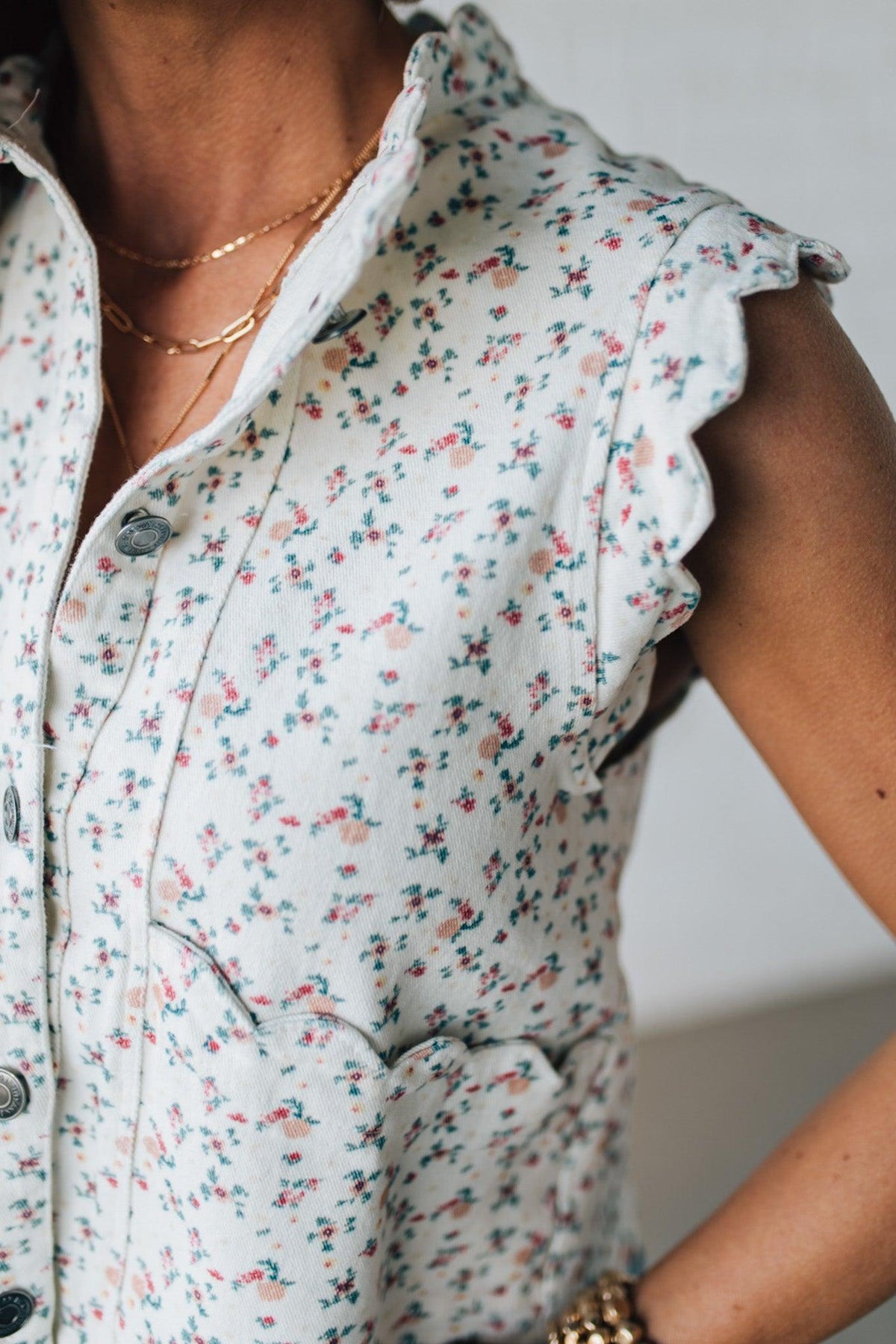 Ditsy Floral Scalloped Vest