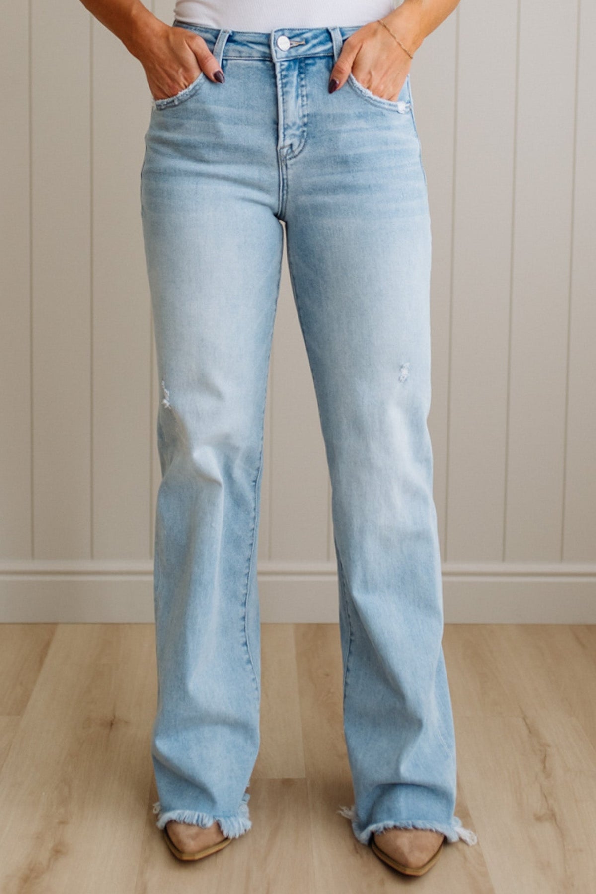 Eleanor High Rise Frayed Hem Jeans | Light - RISEN