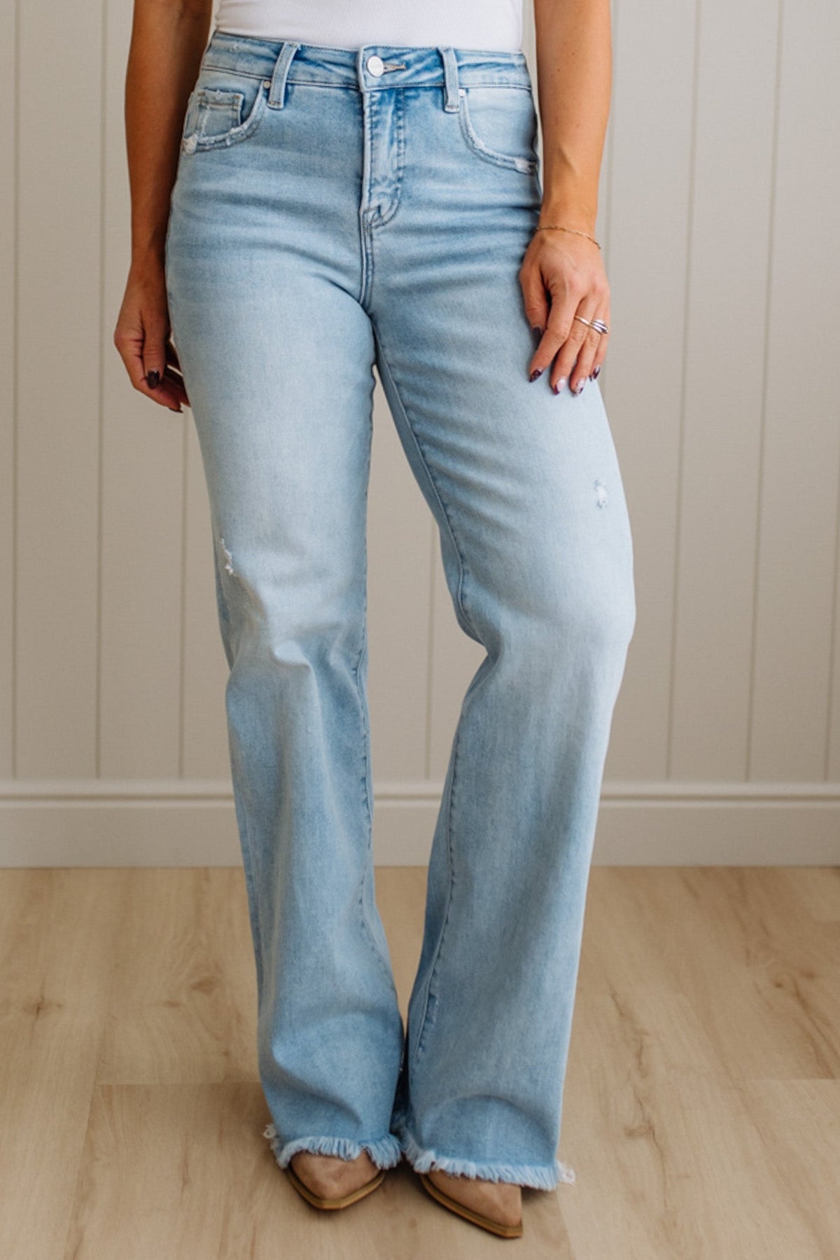 Eleanor High Rise Frayed Hem Jeans | Light - RISEN