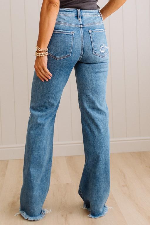Eleanor High Rise Frayed Hem Jeans | Medium - RISEN