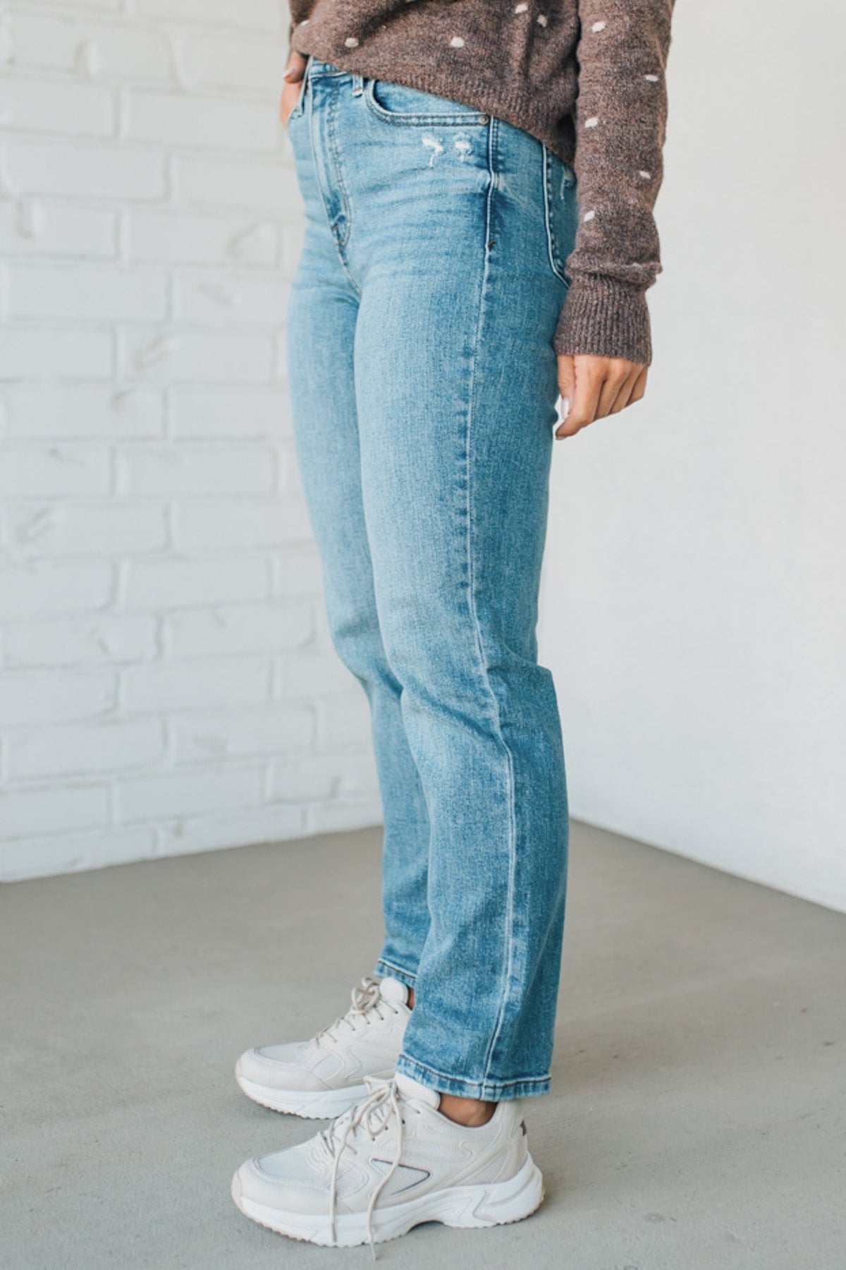 Heidi Classic Straight Leg Jeans - EUNINA