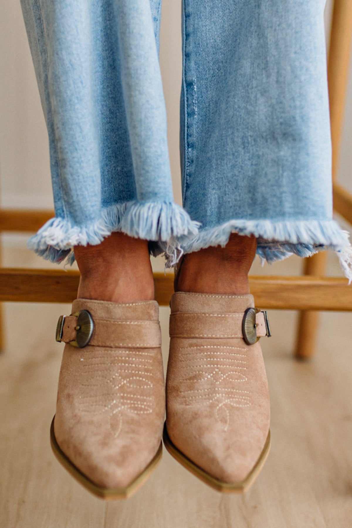 Janey Western Heeled Mules | Apricot