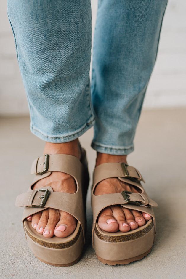 Jeri Studded Platform Slides