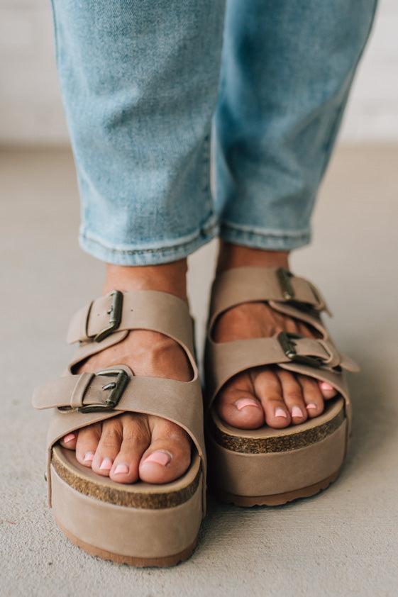 Jeri Studded Platform Slides