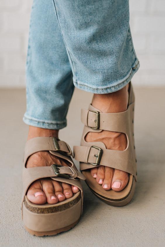 Jeri Studded Platform Slides