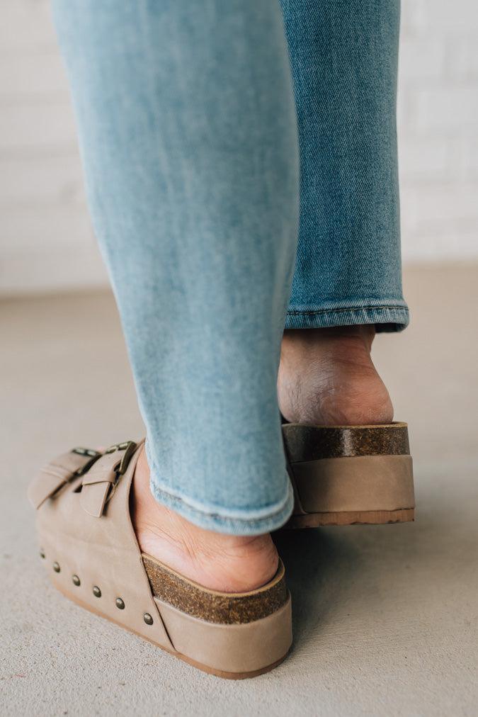 Jeri Studded Platform Slides