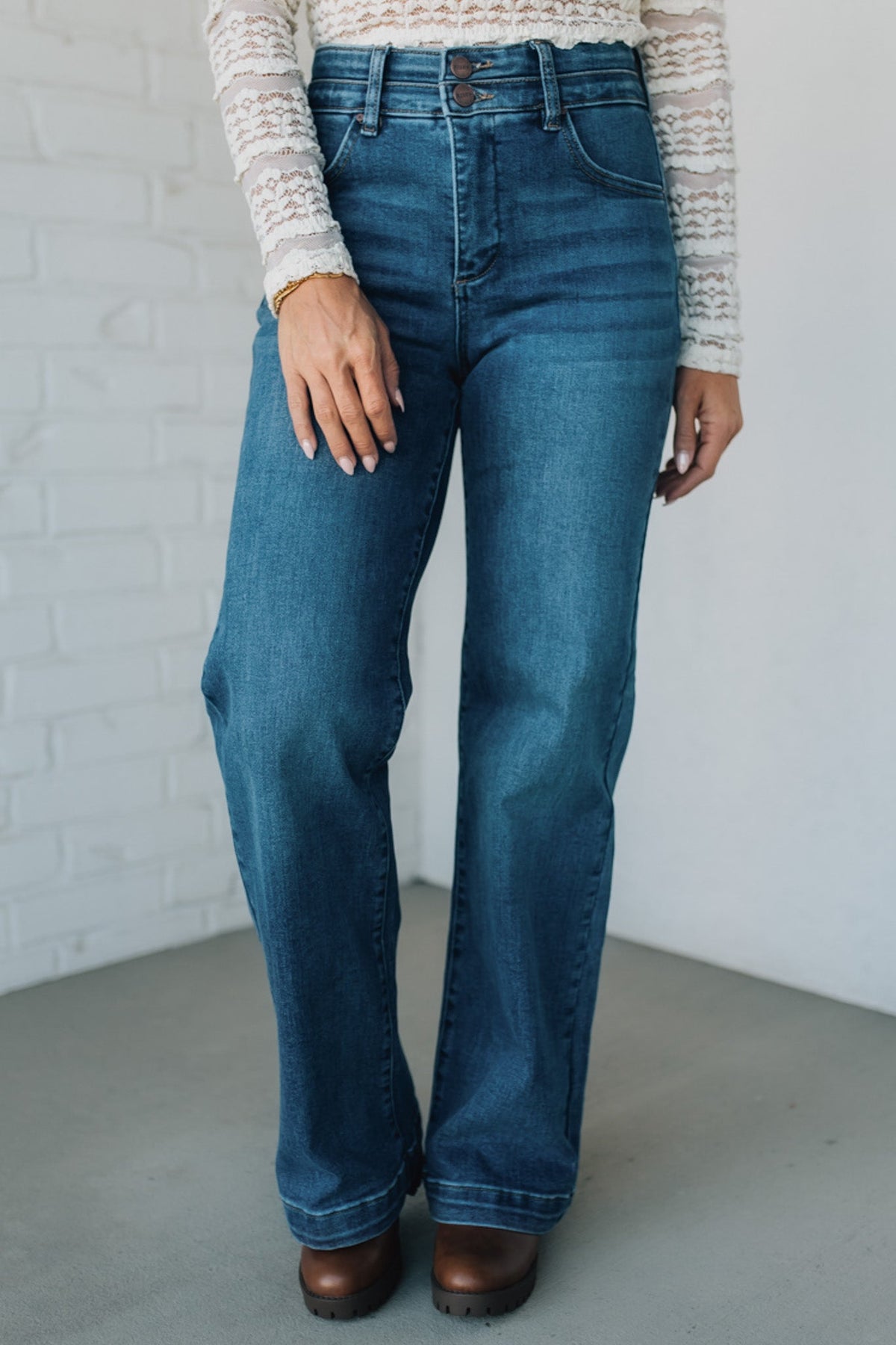 Kat High Rise Double Button Wide Leg Jeans - RISEN