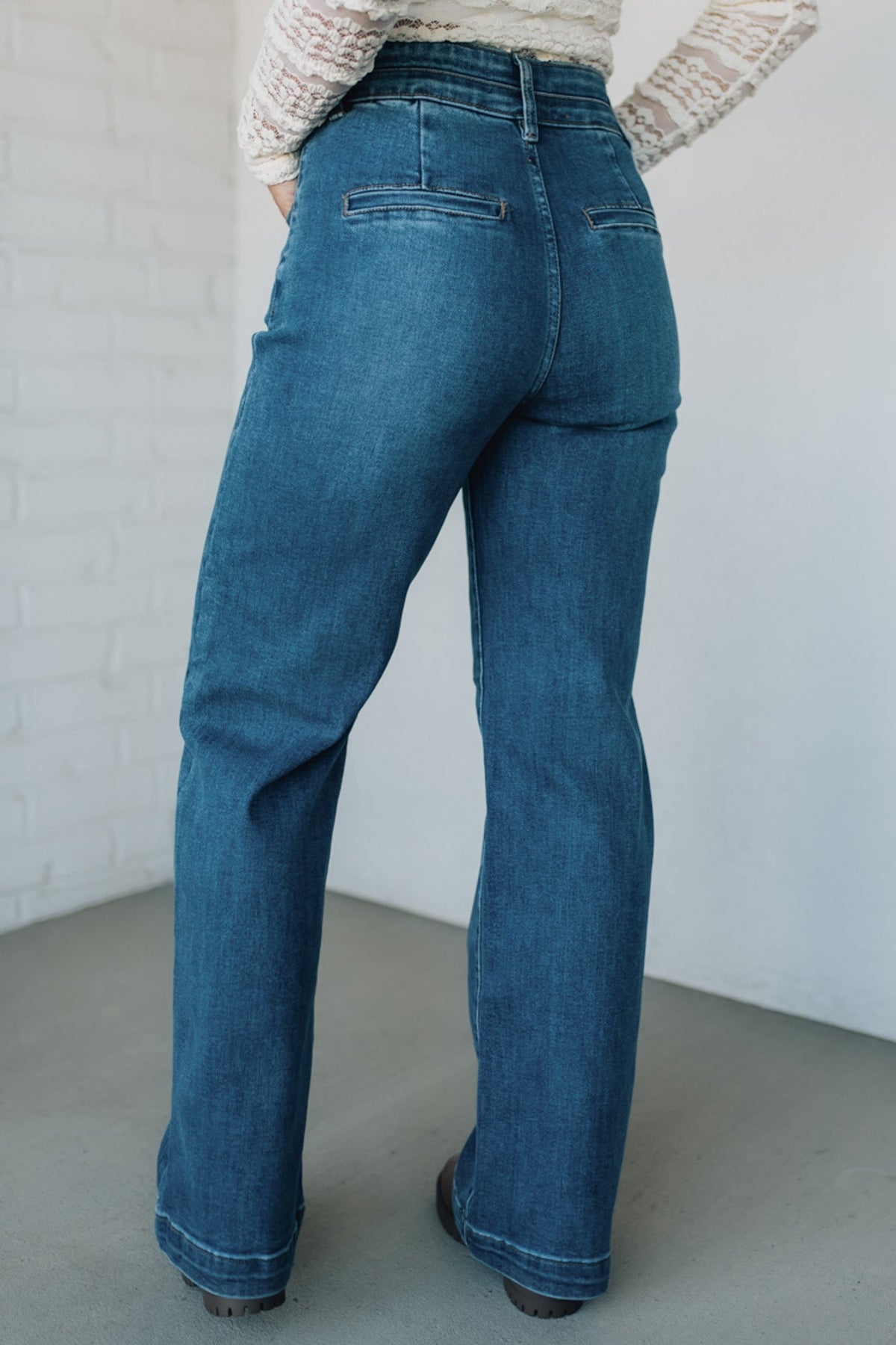 Kat High Rise Double Button Wide Leg Jeans - RISEN