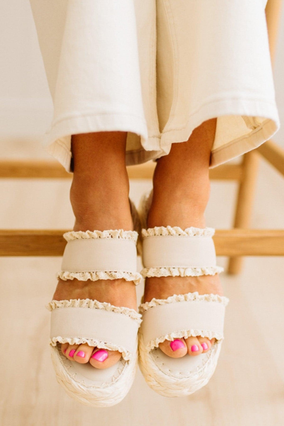 Kiah Ruffle Strap Platfrom Sandals