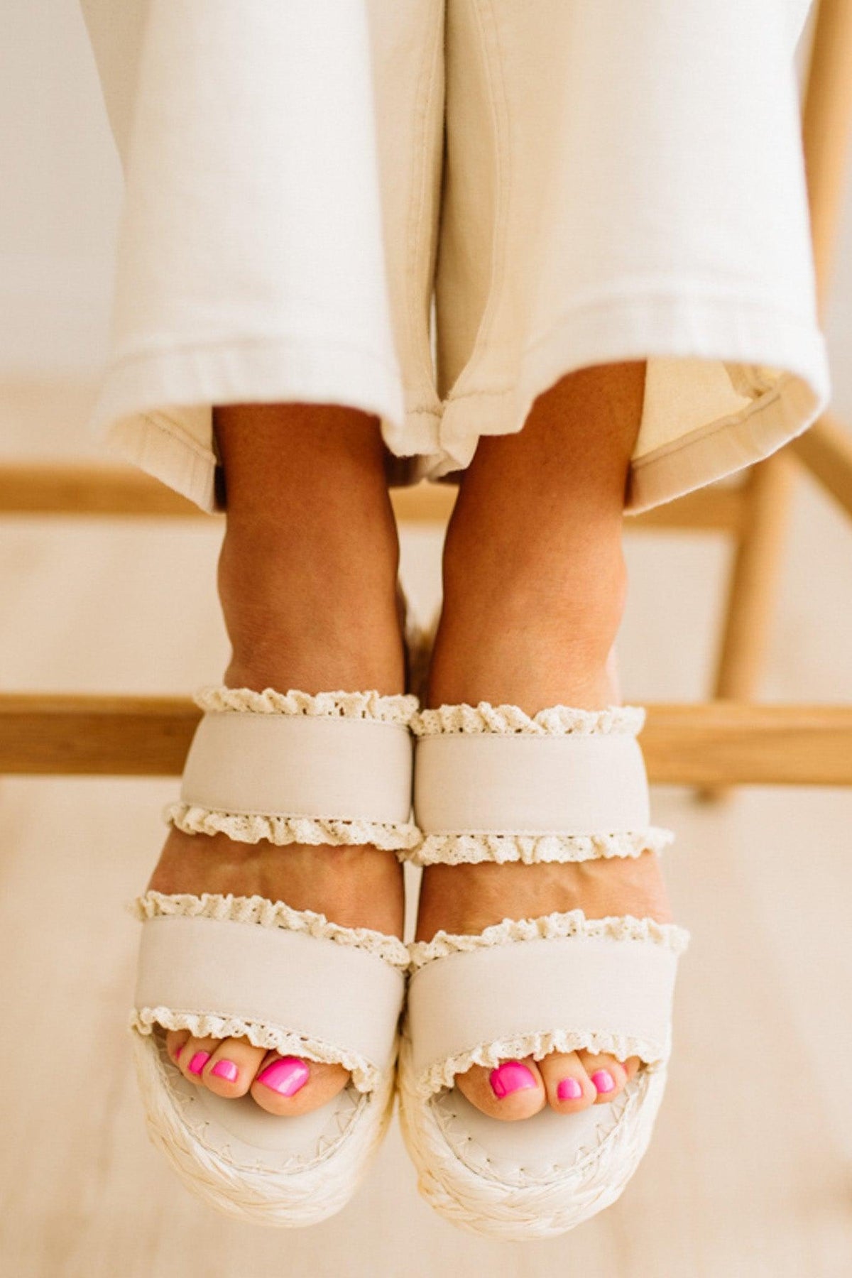 Kiah Ruffle Strap Platfrom Sandals