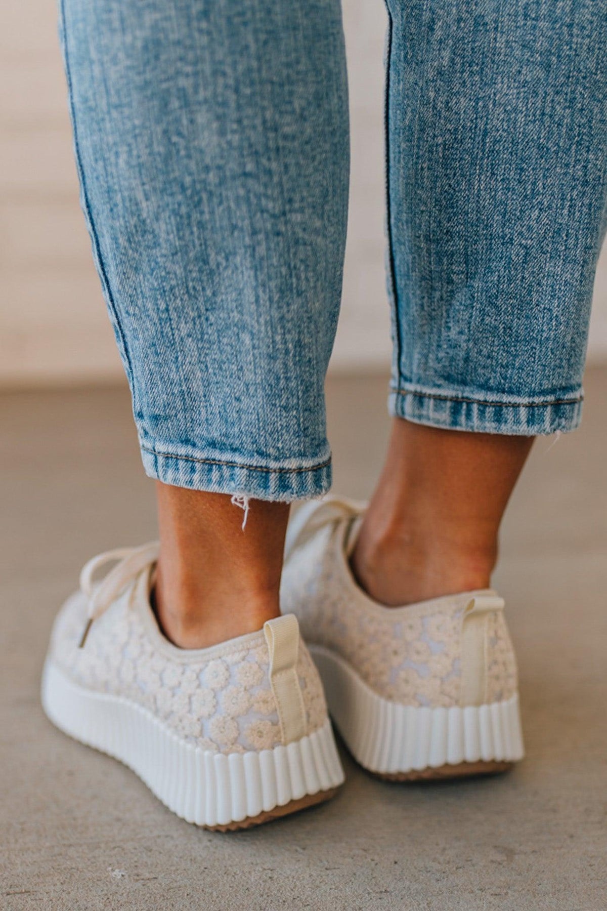 Laura Floral Lace Sneakers