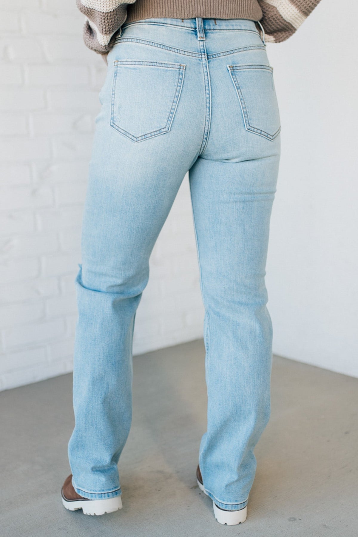 Maverick High Rise Dad Jeans | Light Wash - EUNINA