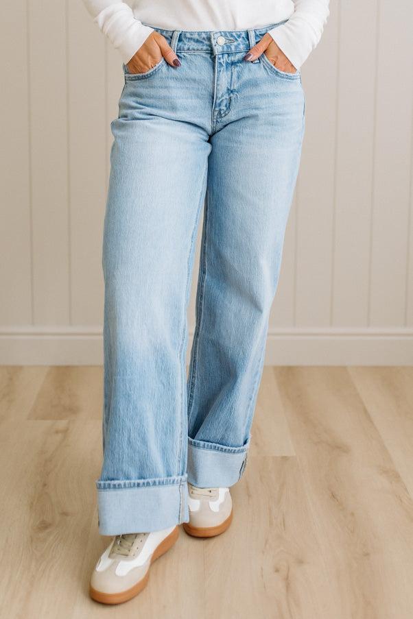 Navi Lynn Low Rise Wide Leg Jeans | Light- VERVET