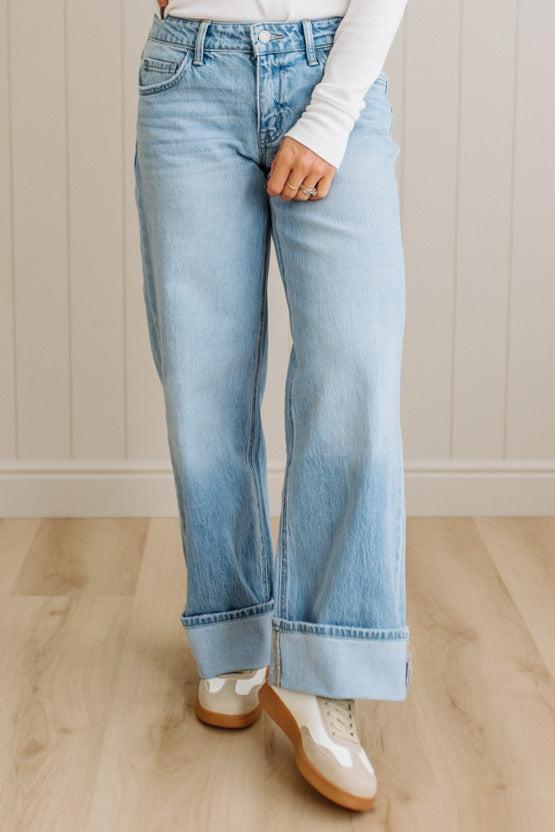 Navi Lynn Low Rise Wide Leg Jeans | Light- VERVET