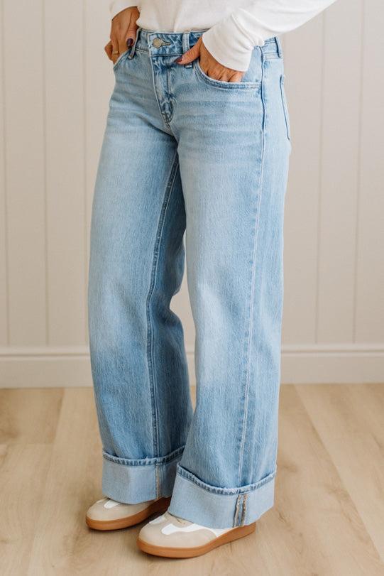 Navi Lynn Low Rise Wide Leg Jeans | Light- VERVET
