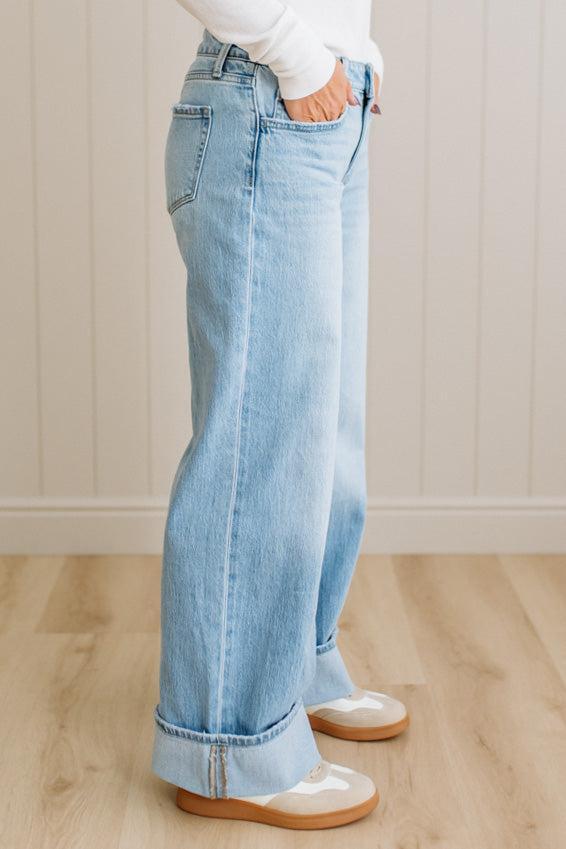 Navi Lynn Low Rise Wide Leg Jeans | Light- VERVET