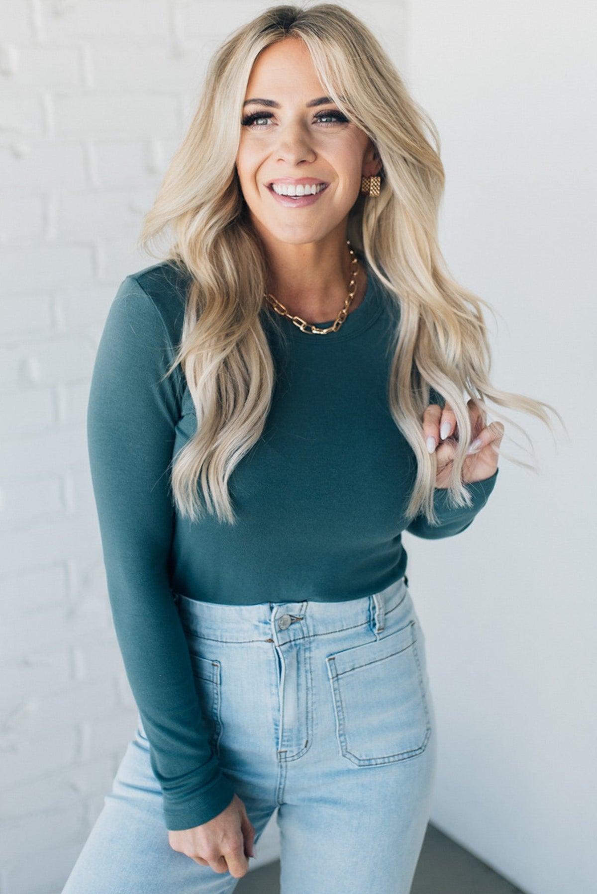 Nova Basic Long Sleeve Tee