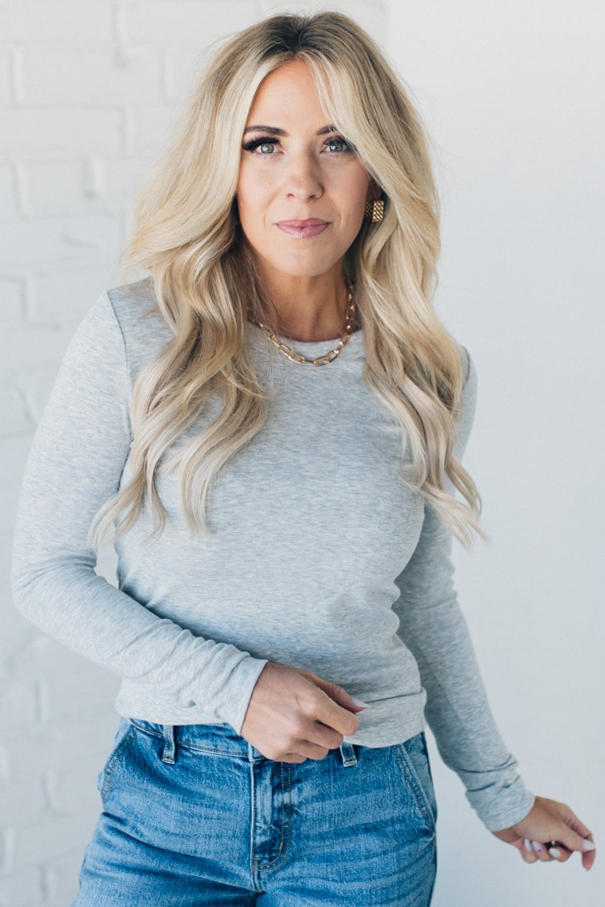 Nova Basic Long Sleeve Tee