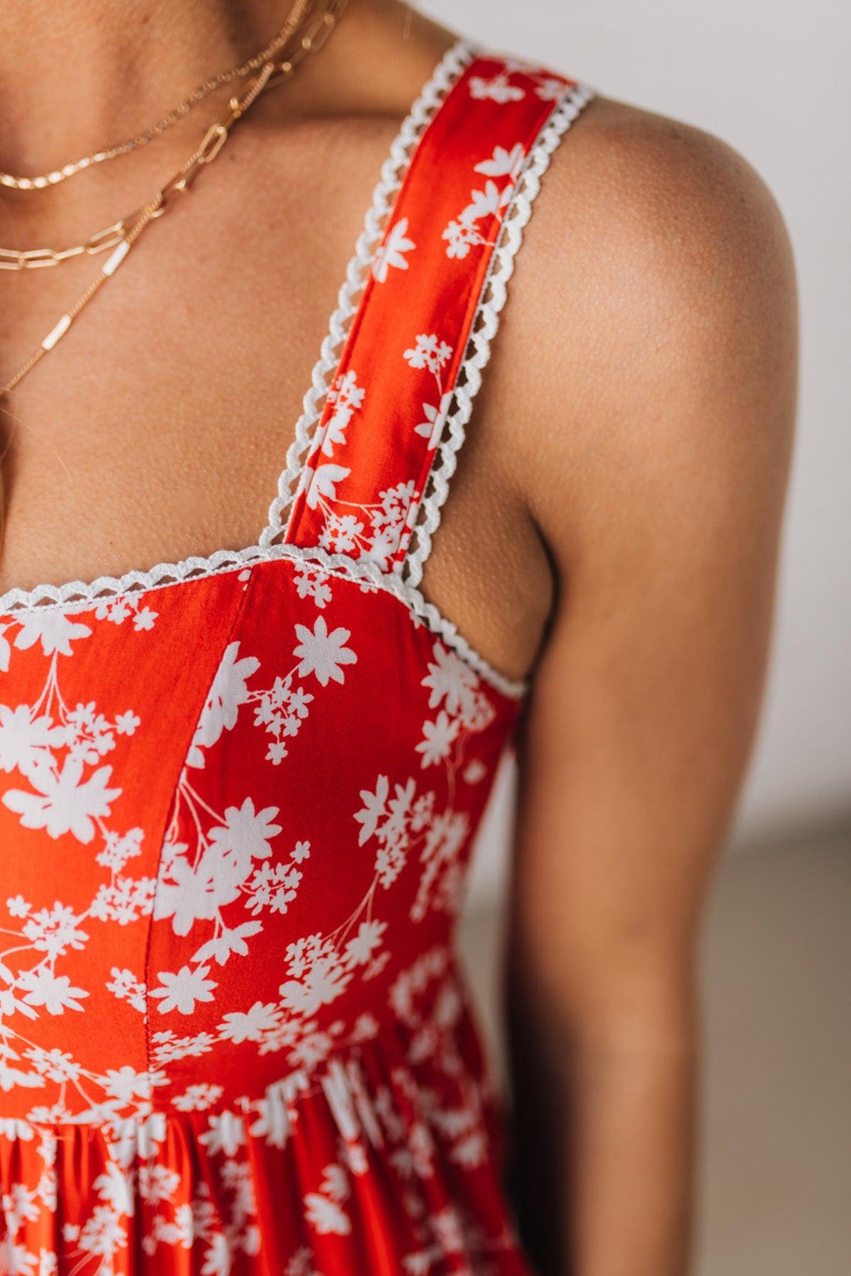 Sweetheart Trimmed Tiered Midi Dress
